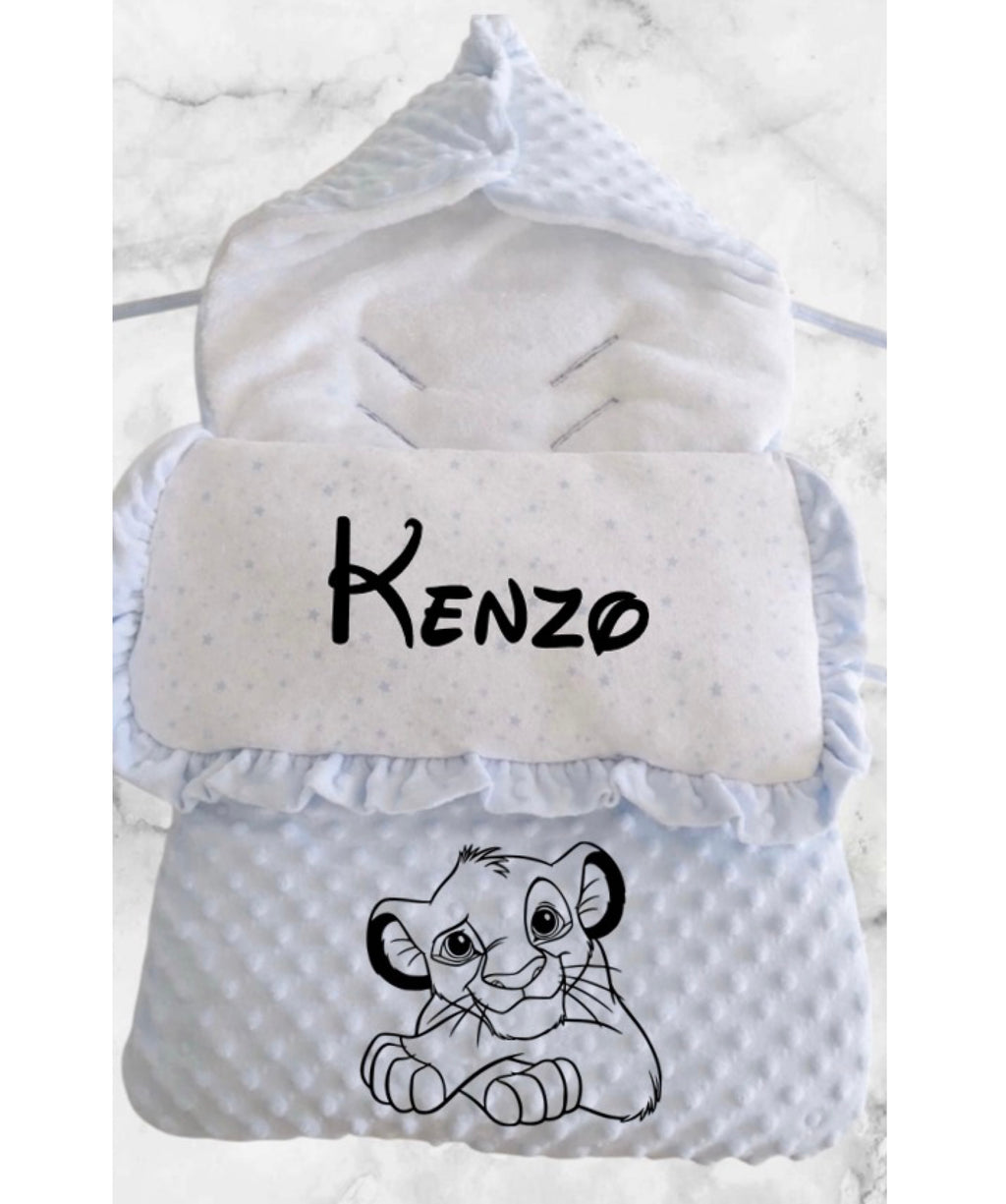 Nid d’ange minky bébé bleu personnalisée avec motif