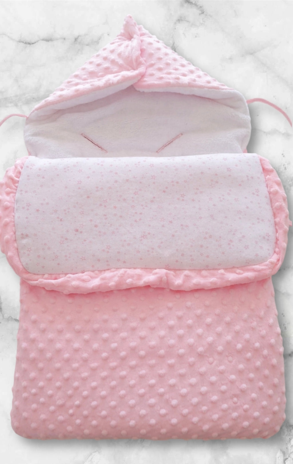 Nid d’ange minky bébé rose personnalisée avec motif