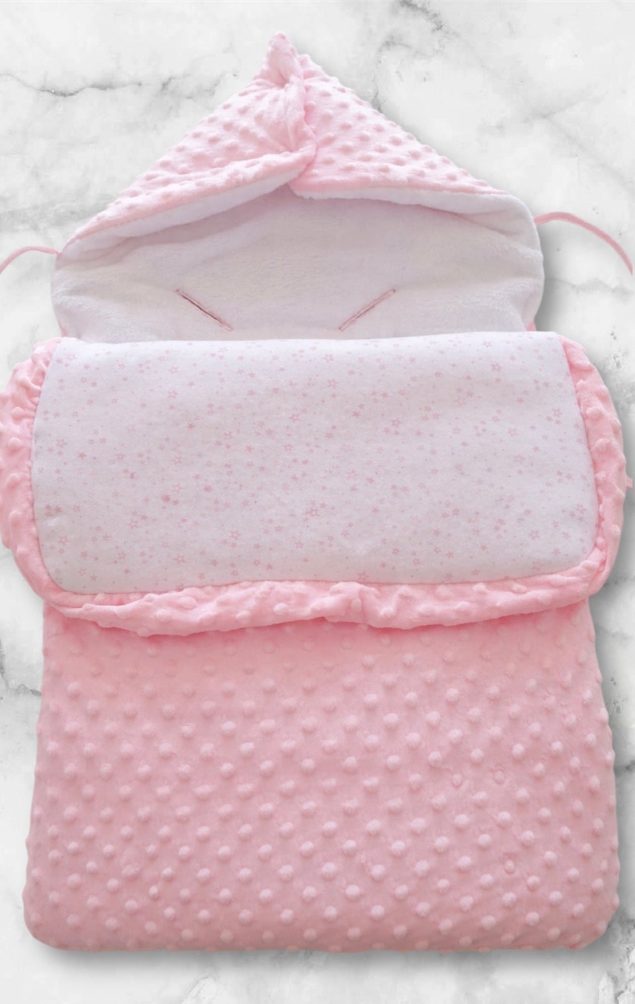 Nid d’ange minky bébé rose personnalisée avec motif