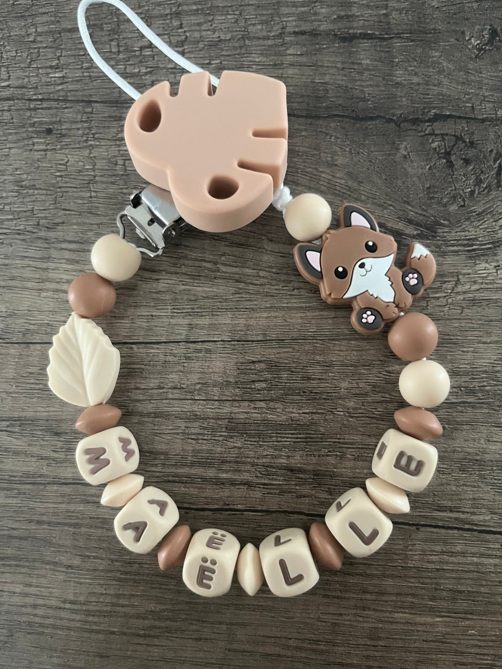 Attache tétine Renard lettres beige personnalisée