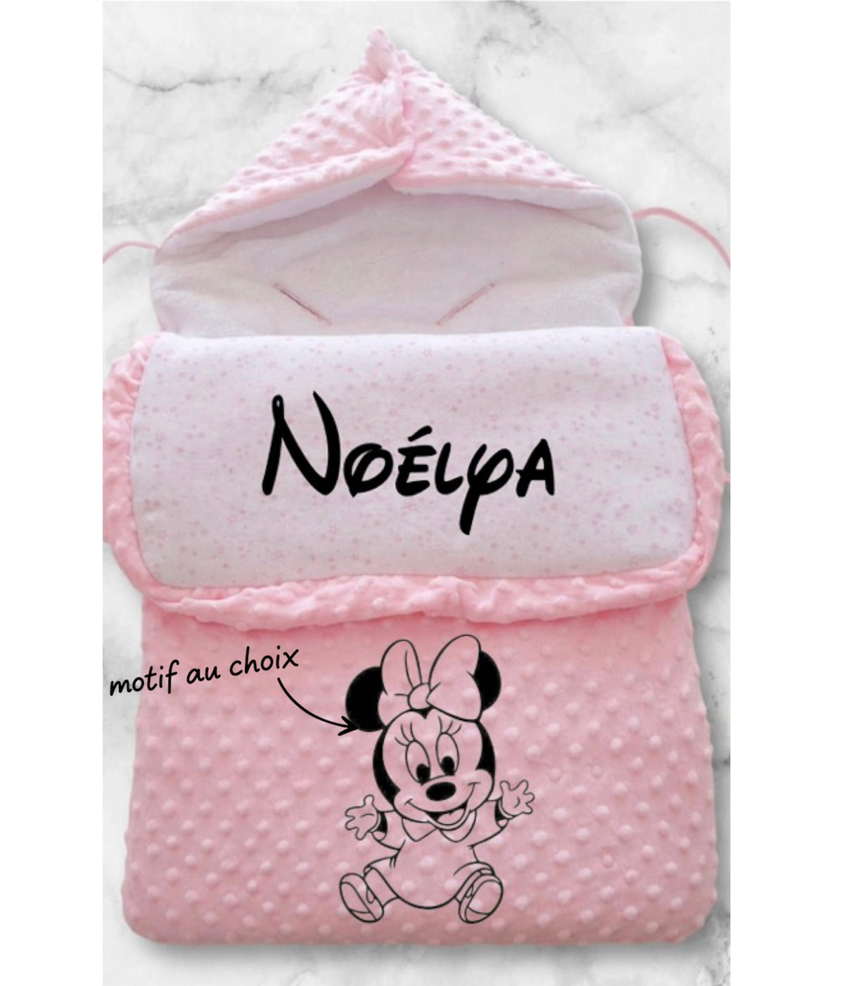 Nid d’ange minky bébé rose personnalisée avec motif