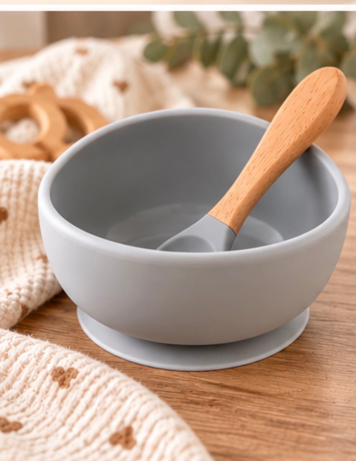 Bol bébé en silicone avec cuillère en bois – Gris