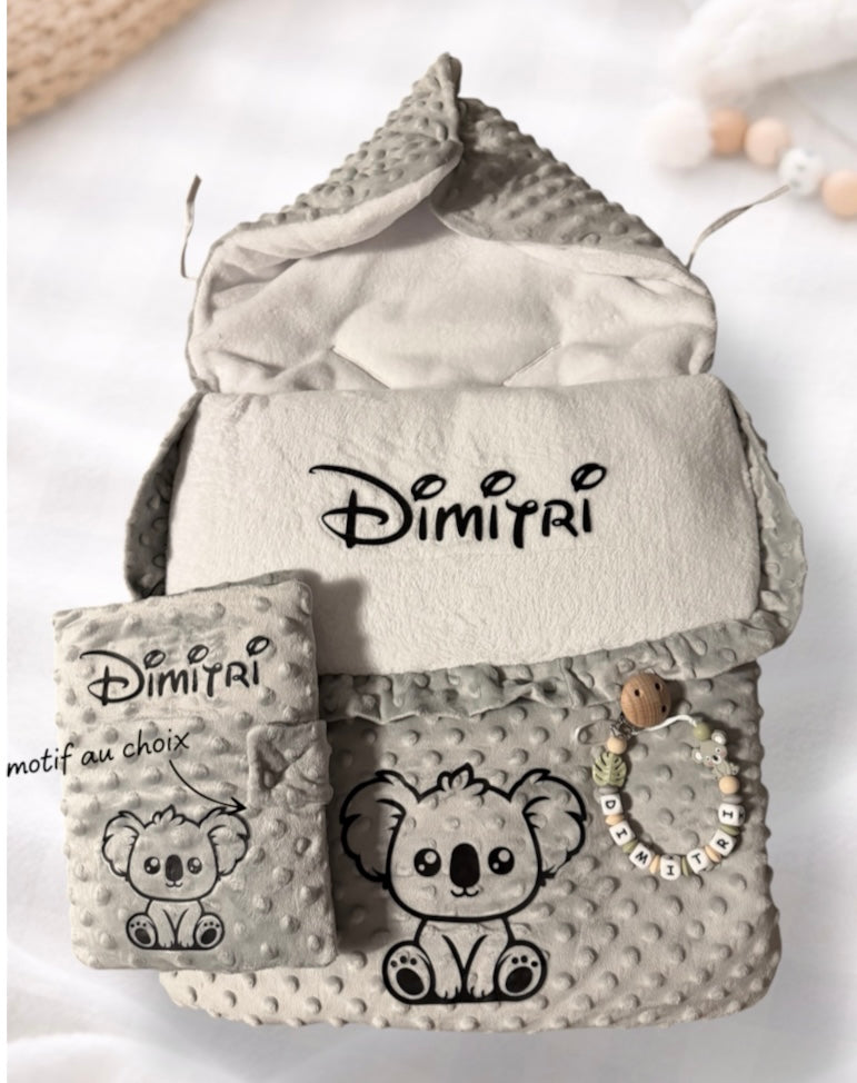 Coffret naissance 3 pièces gris - Attache tétine, Nid d’ange et Protège carnet personnalisés