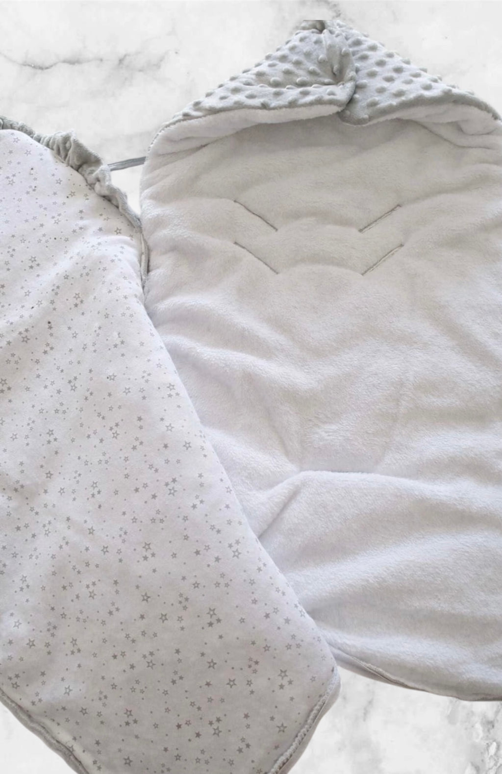 Nid d’ange minky bébé rose personnalisée avec motif