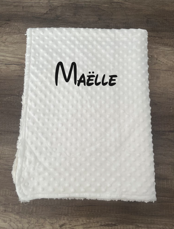 Couverture naissance minky bébé blanc personnalisée avec logo