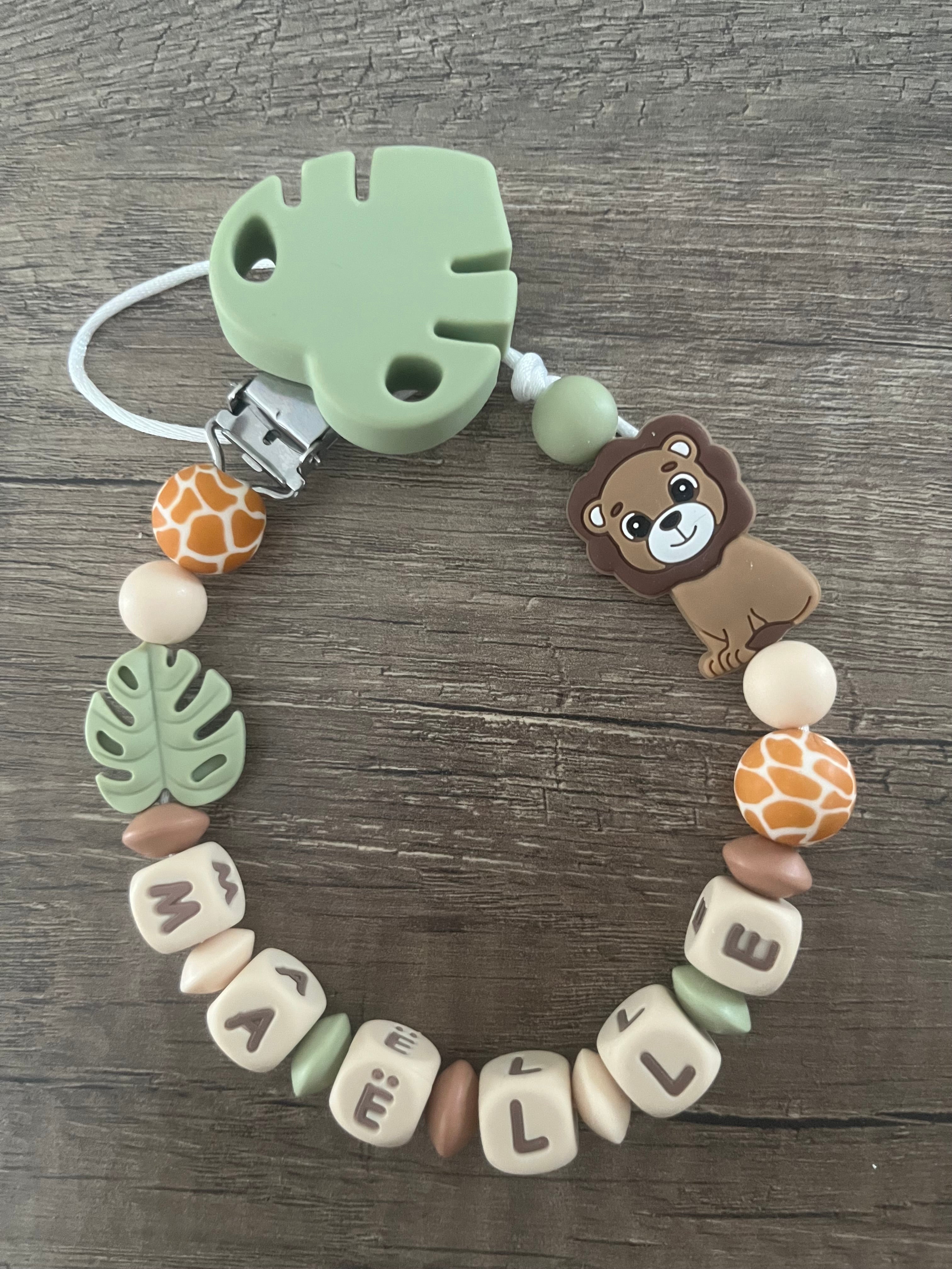 Attache tétine Lion lettres beige personnalisée