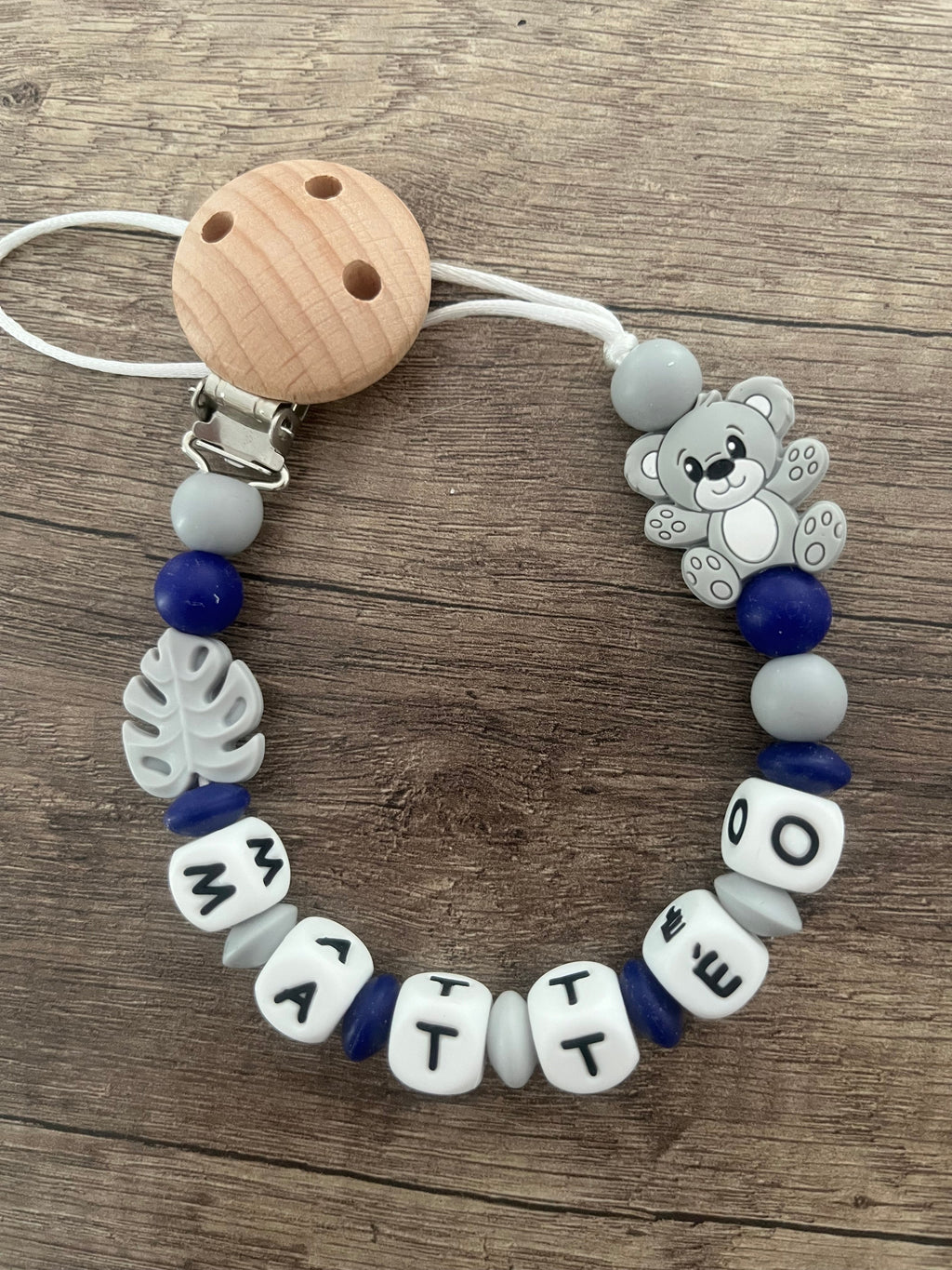 Attache tétine Ourson gris ou beige personnalisée KidCreationArtisanat
