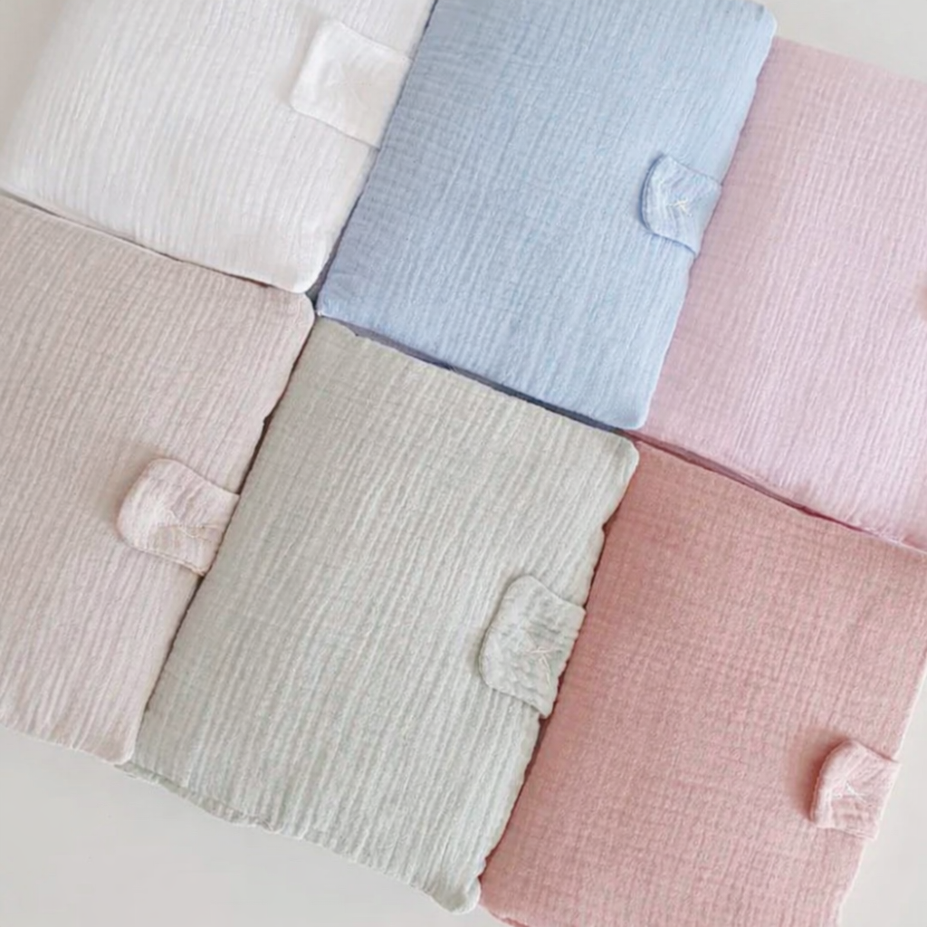 Protège carnet de santé bébé beige personnalisé avec motif