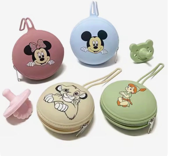 Étui à tétine Disney en silicone – Mickey, Minnie & Simba