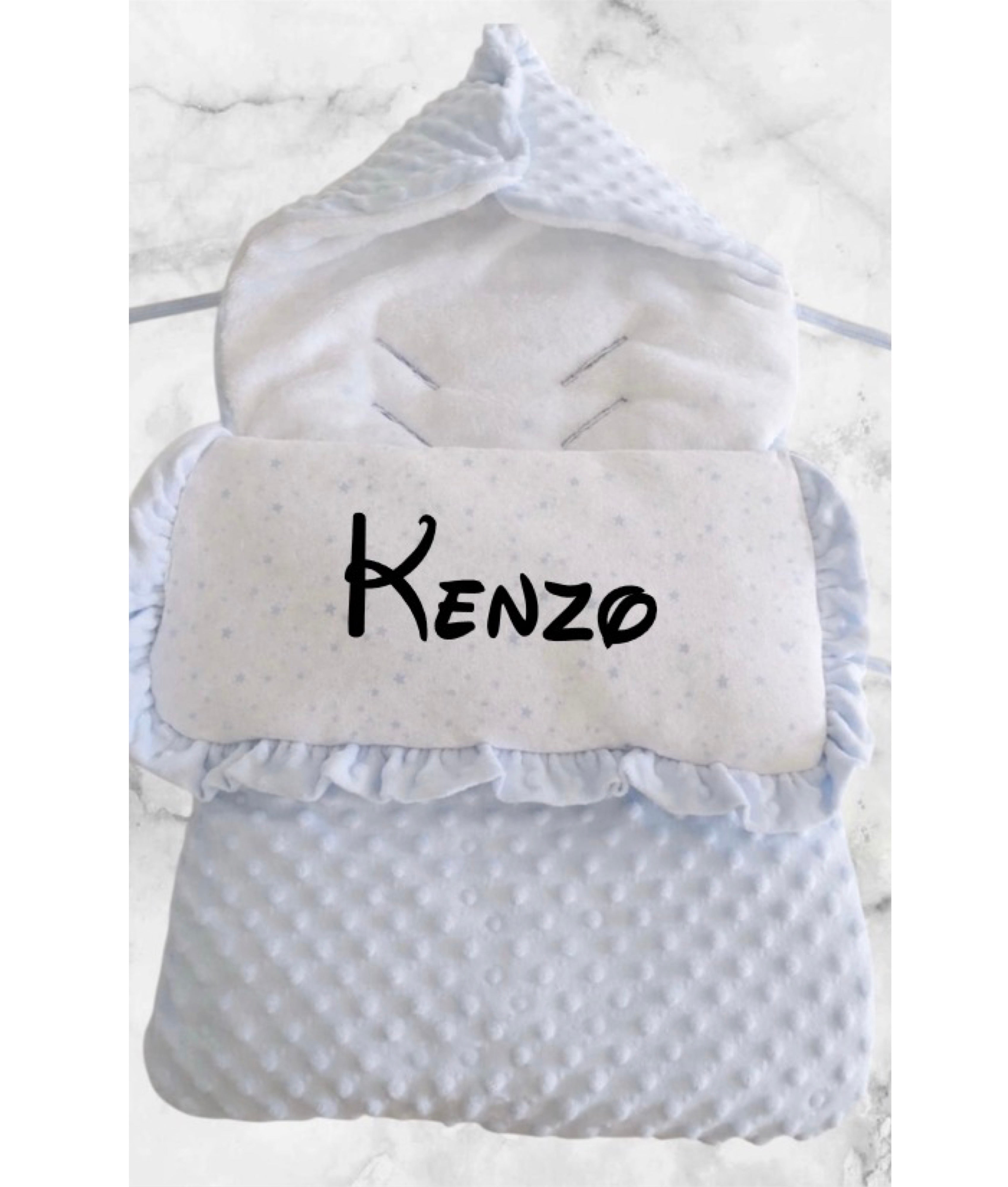 Nid d’ange minky bébé bleu personnalisée