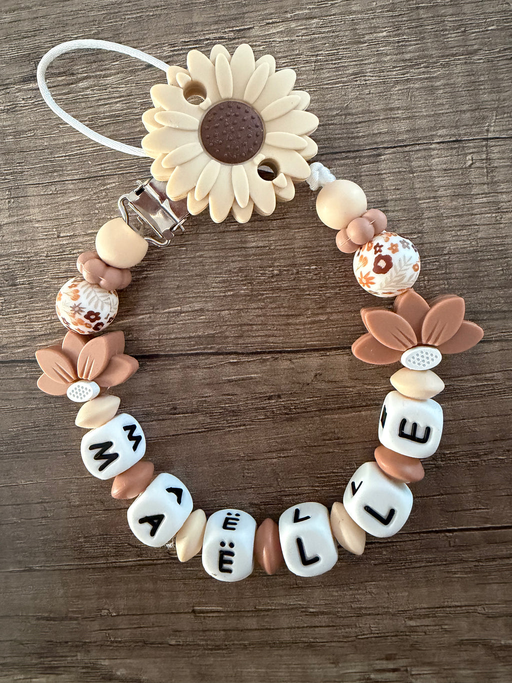 Attache tétine Fleurs beige rose tournesol personnalisée