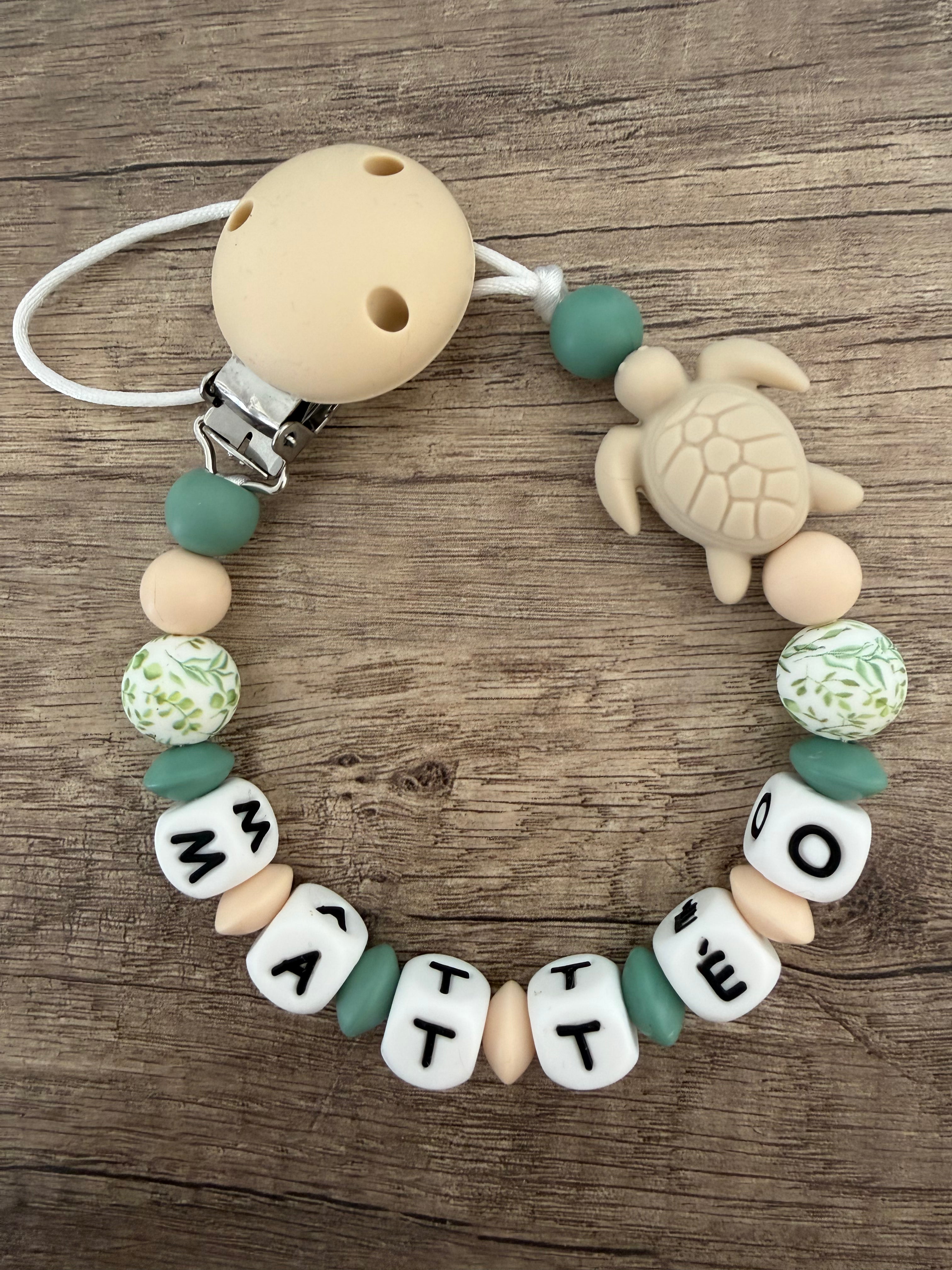 Attache tétine tortue personnalisée
