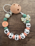 Attache tétine fleur nature personnalisée