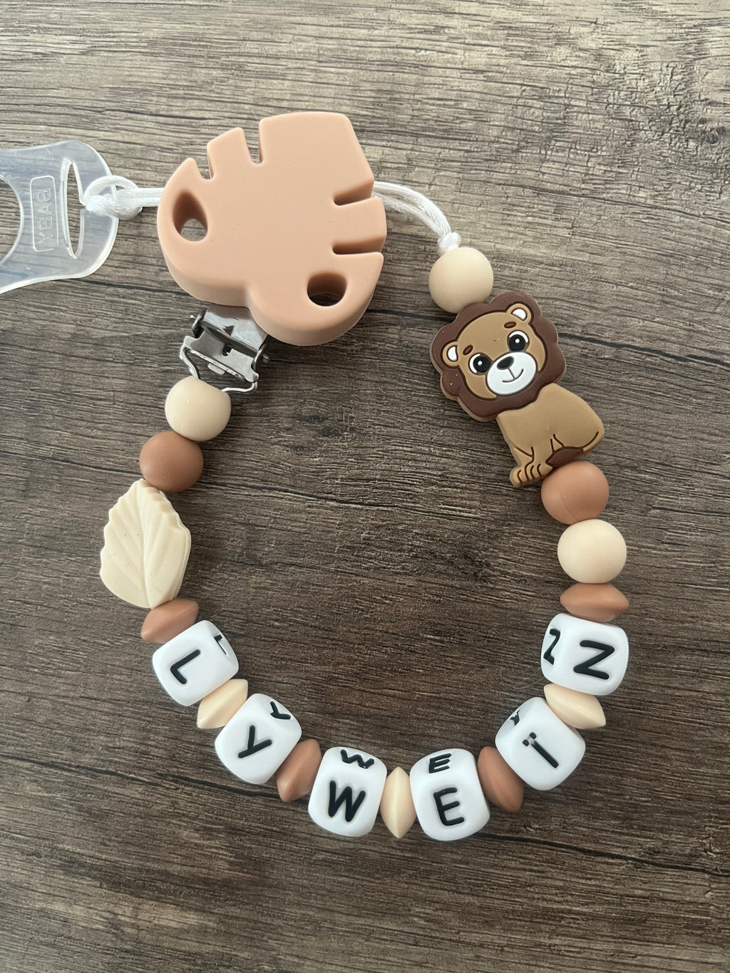 Attache tétine Lion thème savane personnalisée KidCreationArtisanat