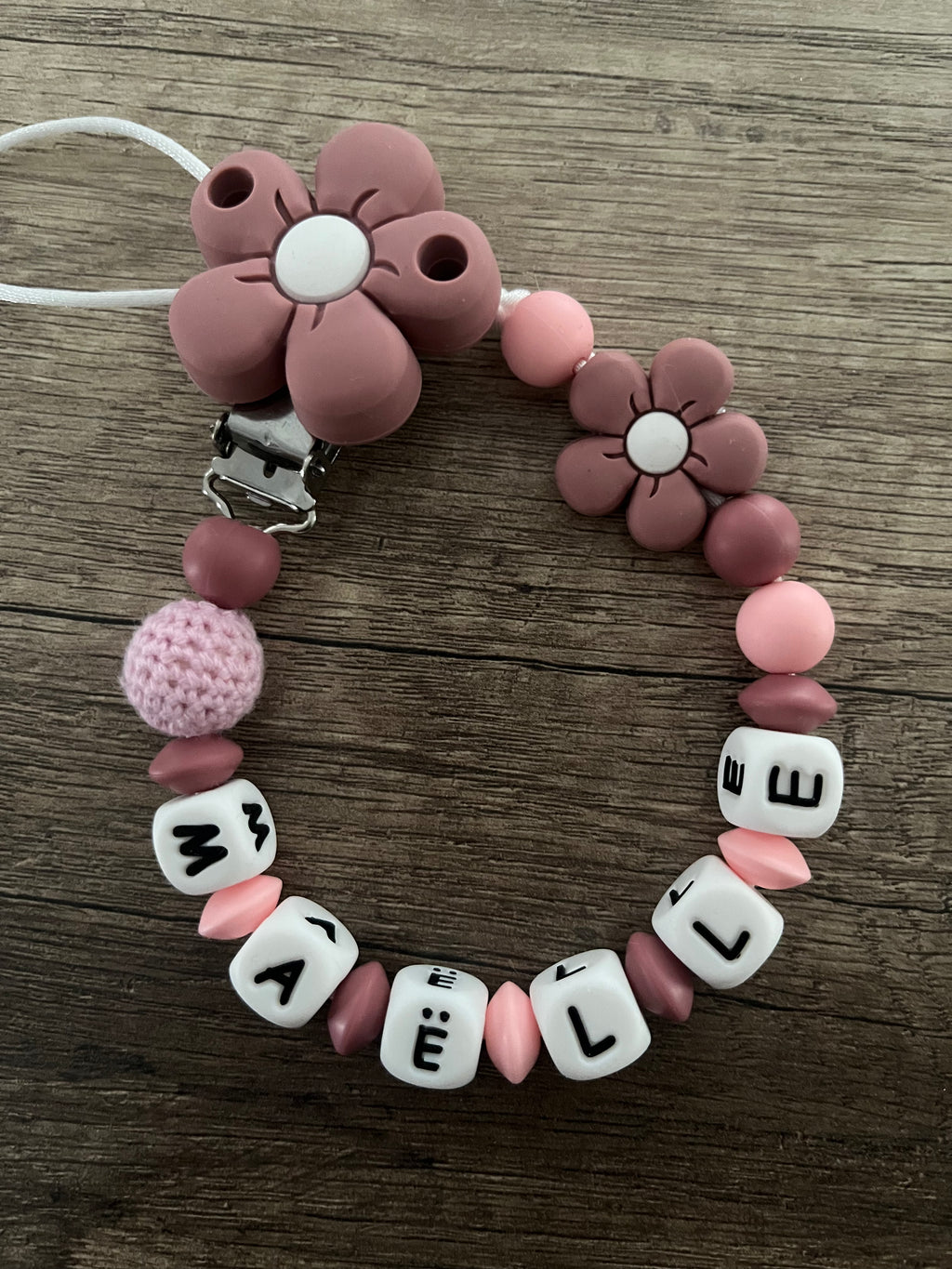 Attache tétine Fleur Pâquerette Rose personnalisée