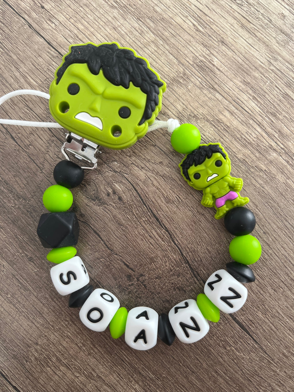 Attache tétine Marvel Hulk personnalisée