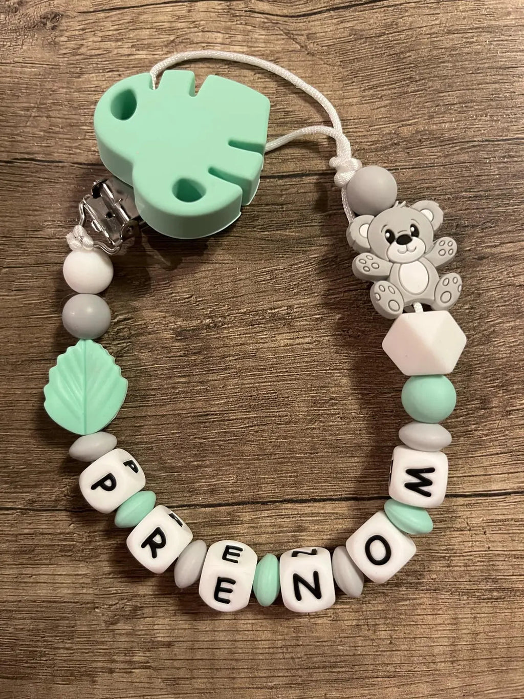 Attache tétine Ourson gris ou beige personnalisée KidCreationArtisanat